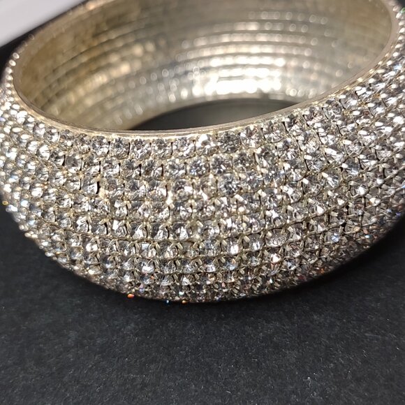 8 Inch Vintage Rhinestone Bangle - Picture 4 of 8